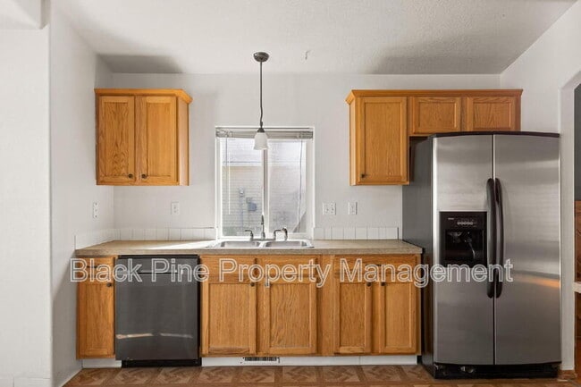 Building Photo - 43 S Newberry Way