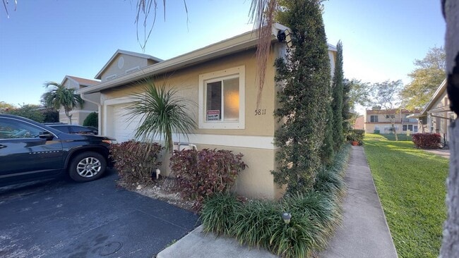 Primary Photo - 5811 NW 57th Ave