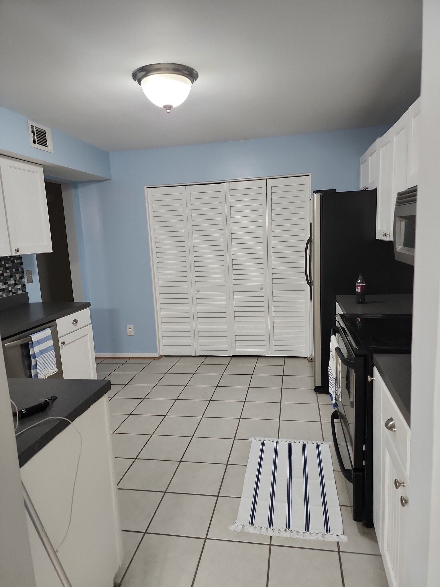 Building Photo - 224 Island Cove Ct