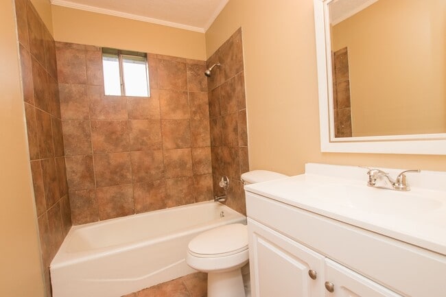 Building Photo - 4620 Prospect Rd