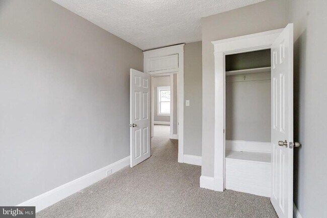 Building Photo - 2908 Oakley Ave