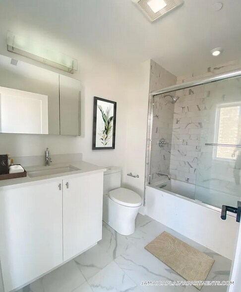 Building Photo - 197 Green St