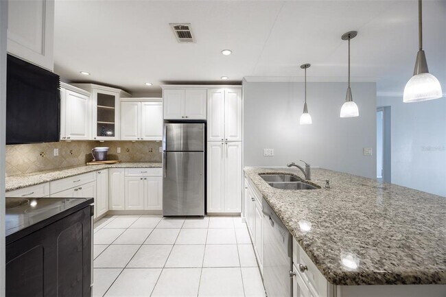 Building Photo - 2650 Countryside Blvd