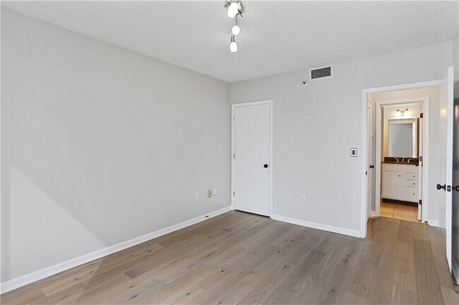 Building Photo - 1280 W Peachtree St NW
