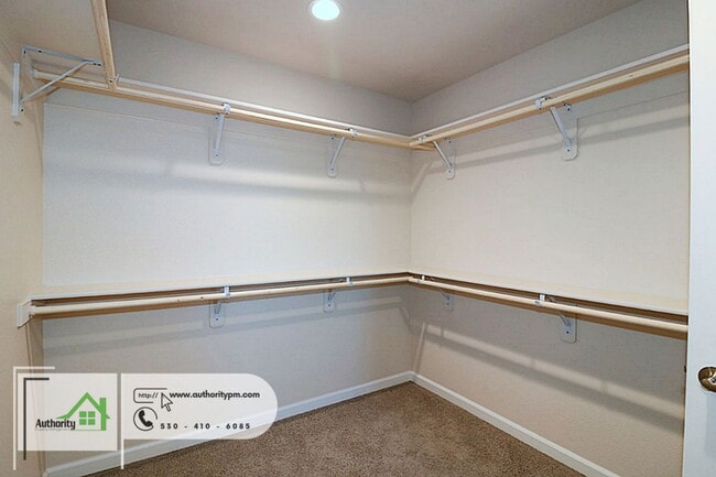 Building Photo - 810 Mission De Oro Dr