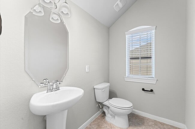 Building Photo - 4315 Laburnam Rd