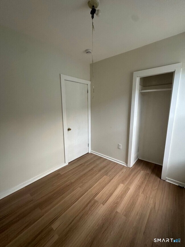 Building Photo - 44 Prest St