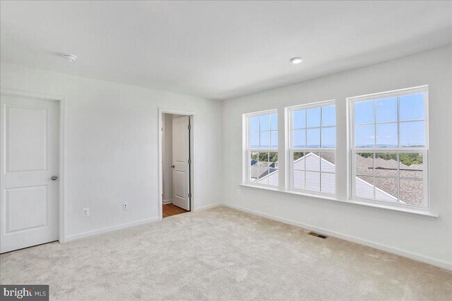 Building Photo - 64 Stafford Pl