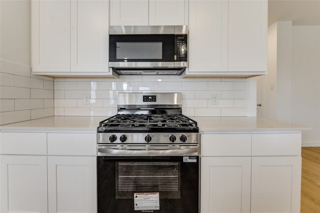 Building Photo - 9047 Rose Water Trl