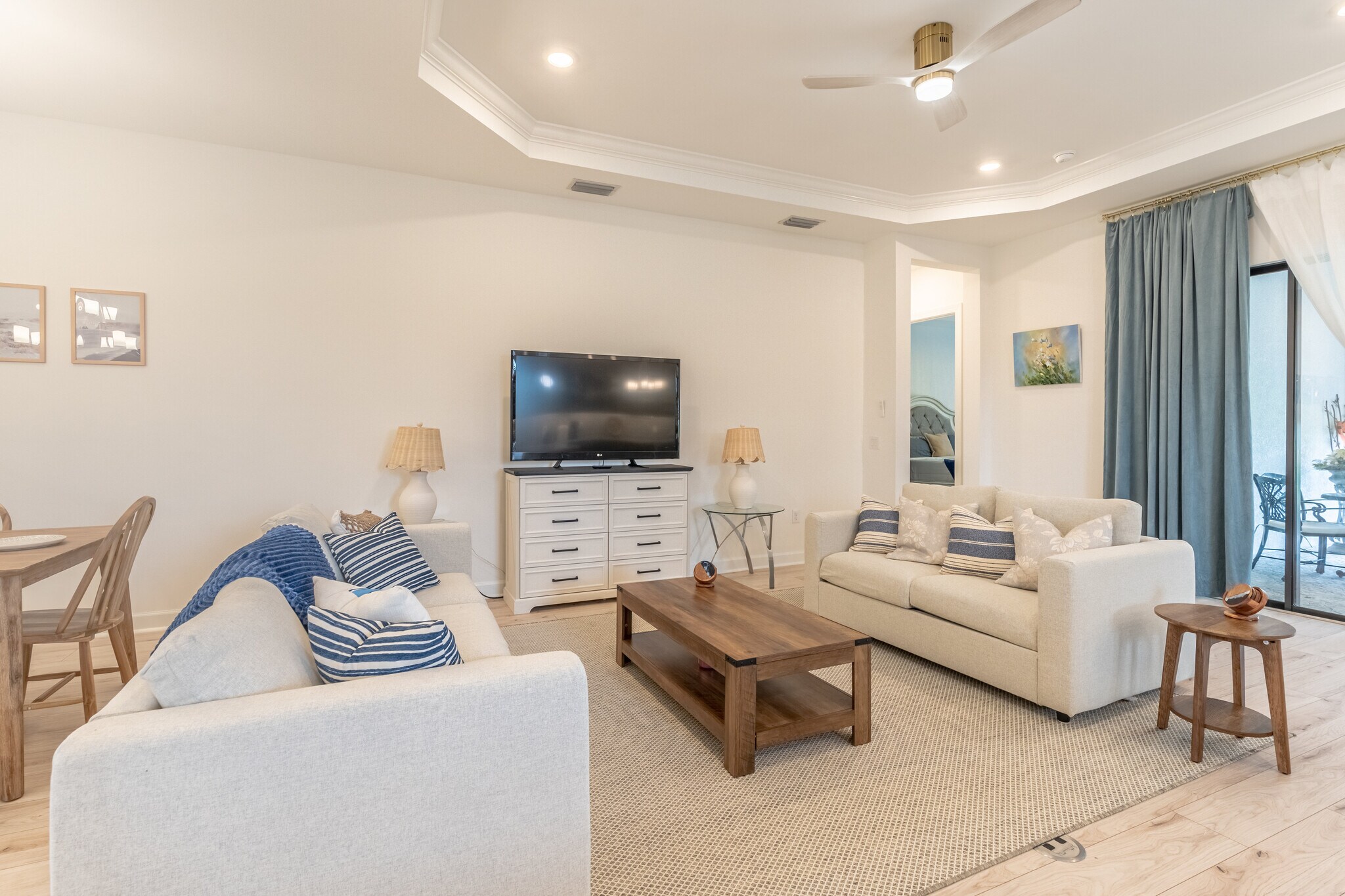 Living room - 15347 Turin Dr