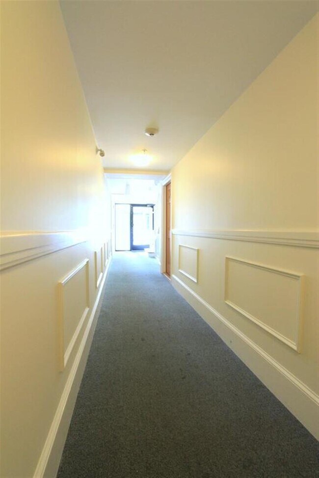 Building Photo - 881 Massachusetts Ave