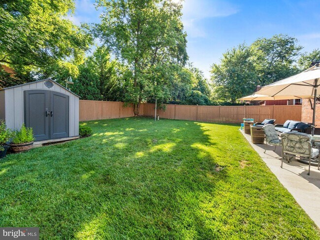 Building Photo - 2605 Arcola Ave