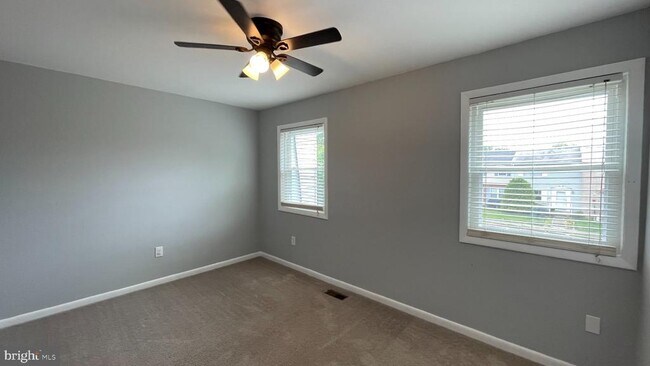 Building Photo - 14646 Ponderosa Ct
