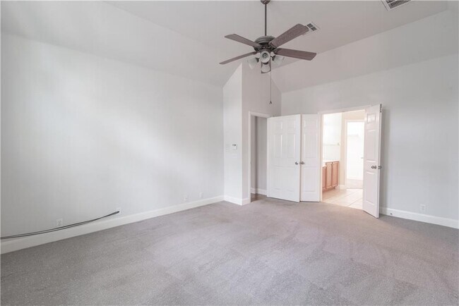 Building Photo - 2611 Salerno Pl