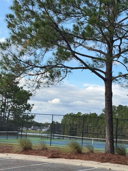 Building Photo - 9480 Grand Falls Dr