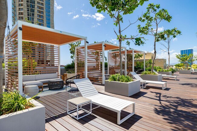 Building Photo - 2147