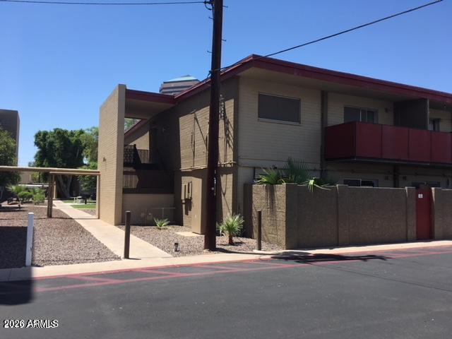 Building Photo - 357 E Thomas Rd