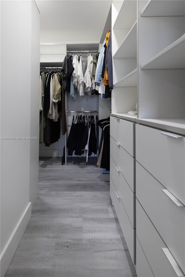 Building Photo - 345 NE 194th Ln