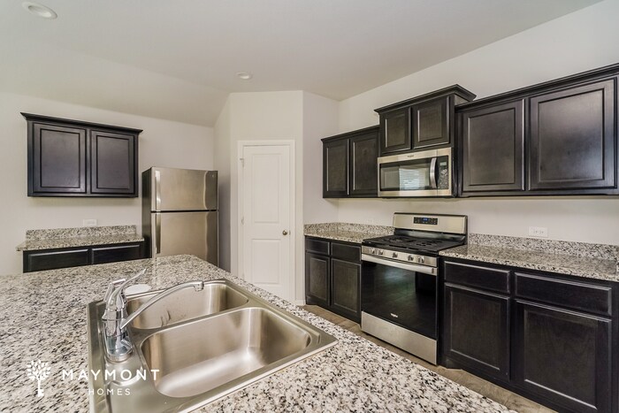 Building Photo - 9732 Walnut Cove Dr