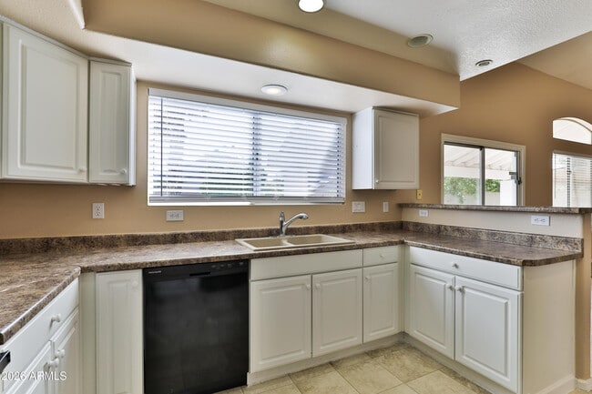 Building Photo - 6759 N 77th Dr