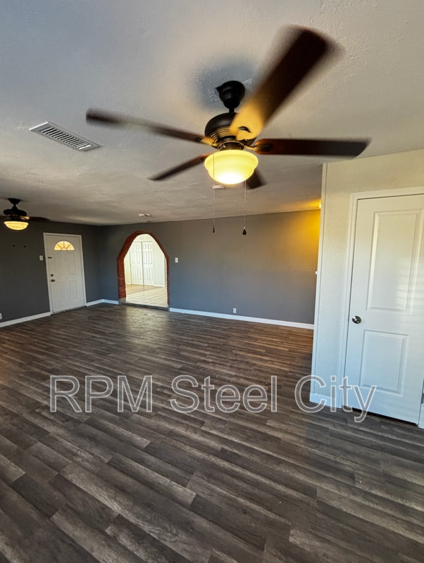 Building Photo - 2521 Emilia St