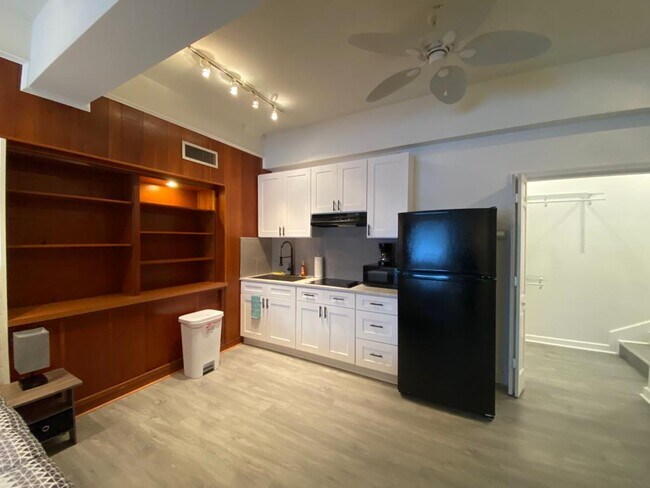 Unit 1 - 903 Kensington St