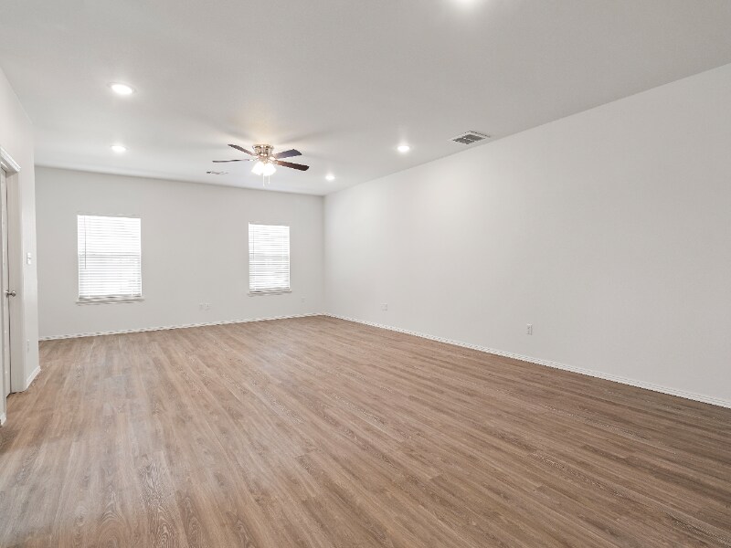 Building Photo - 957 S Amarillo Ave