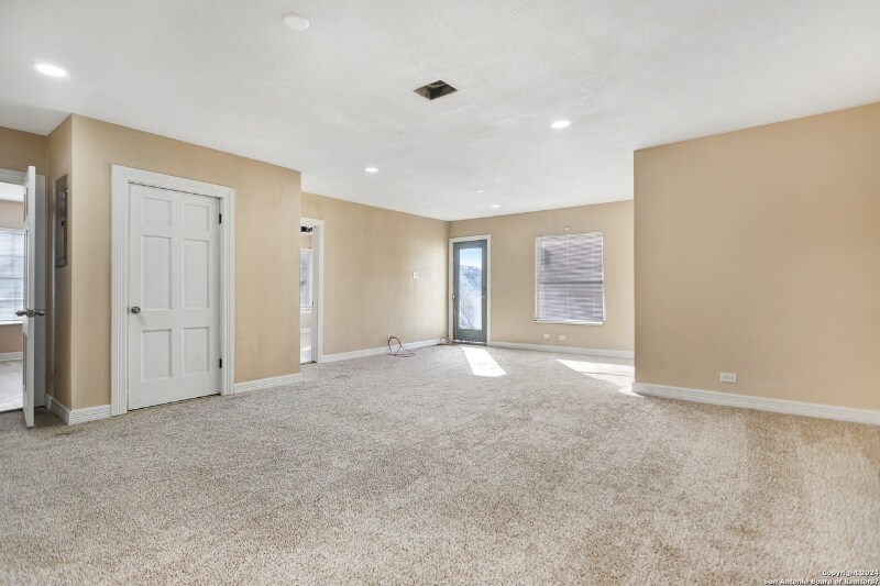 Building Photo - 2228 W Huisache Ave