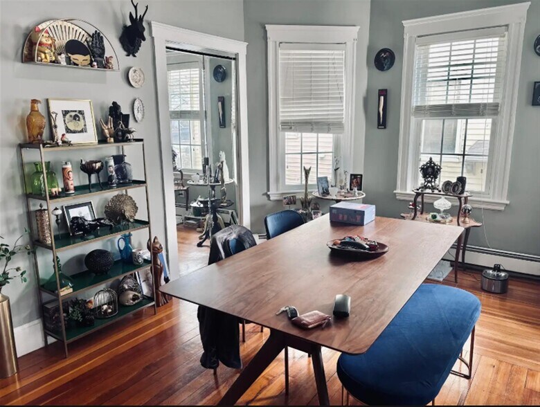 Building Photo - 835 Fellsway