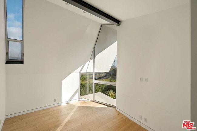 Building Photo - 3646 Inglewood Blvd