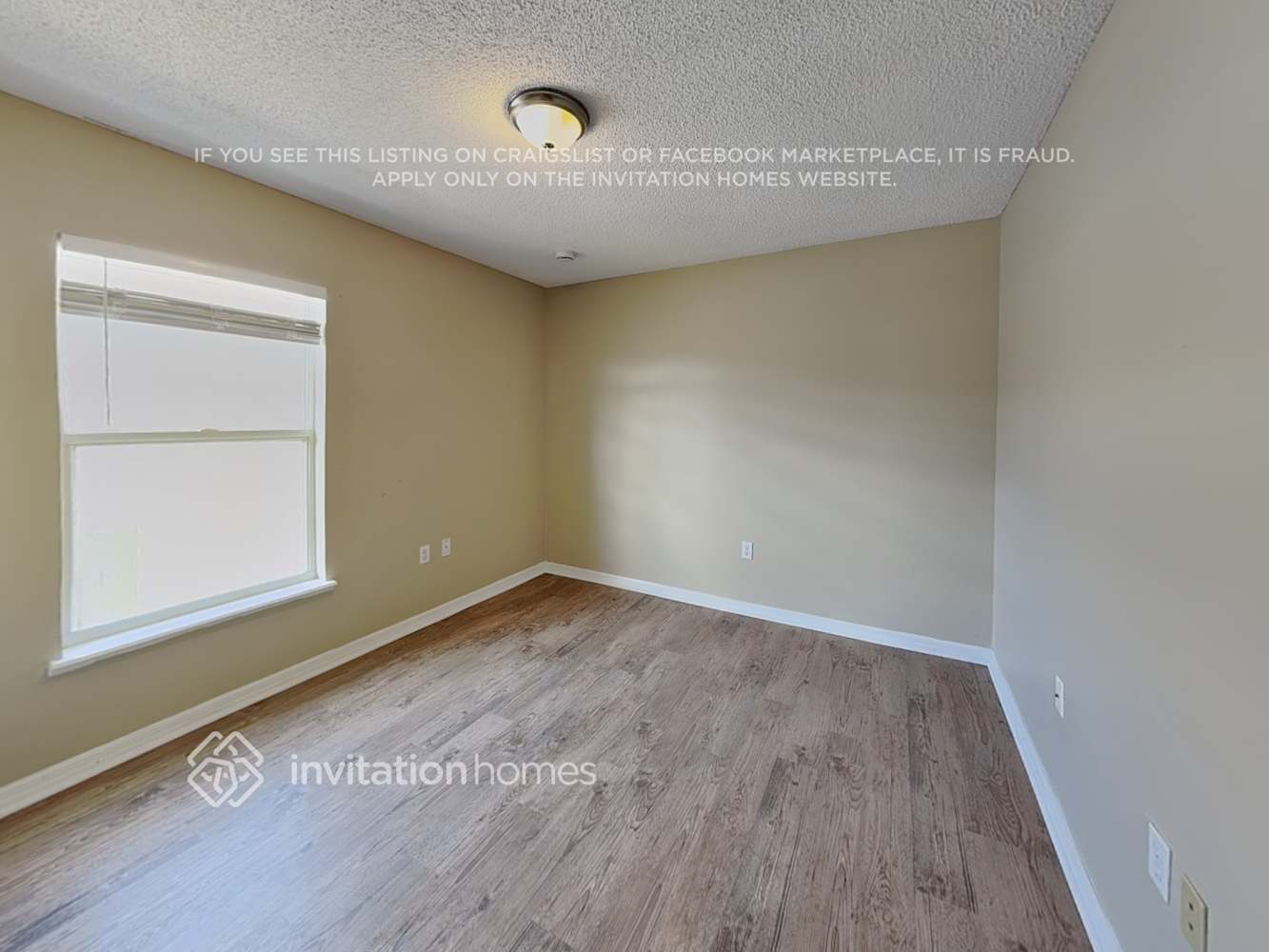 Building Photo - 1130 St Tropez Ct