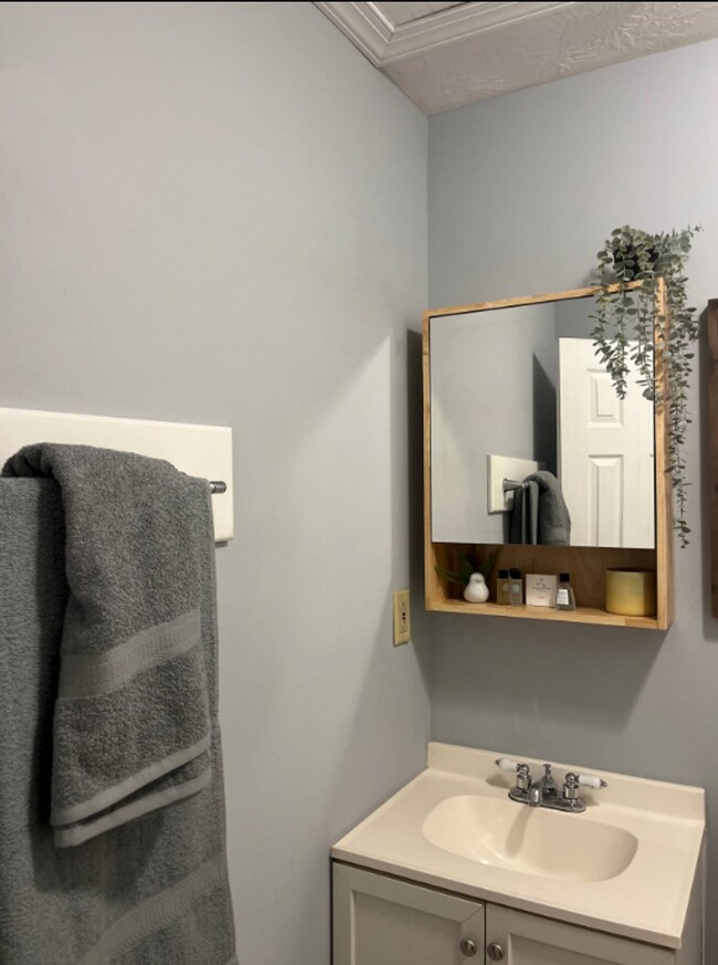 Building Photo - Charming Fully Furnished 1 Bedroom Cottage in Downtown Augusta – All Utilities Included!