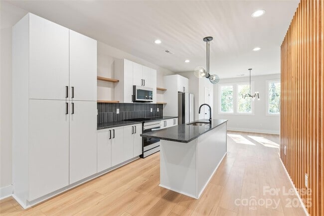 Building Photo - 1356 Briar Creek Rd