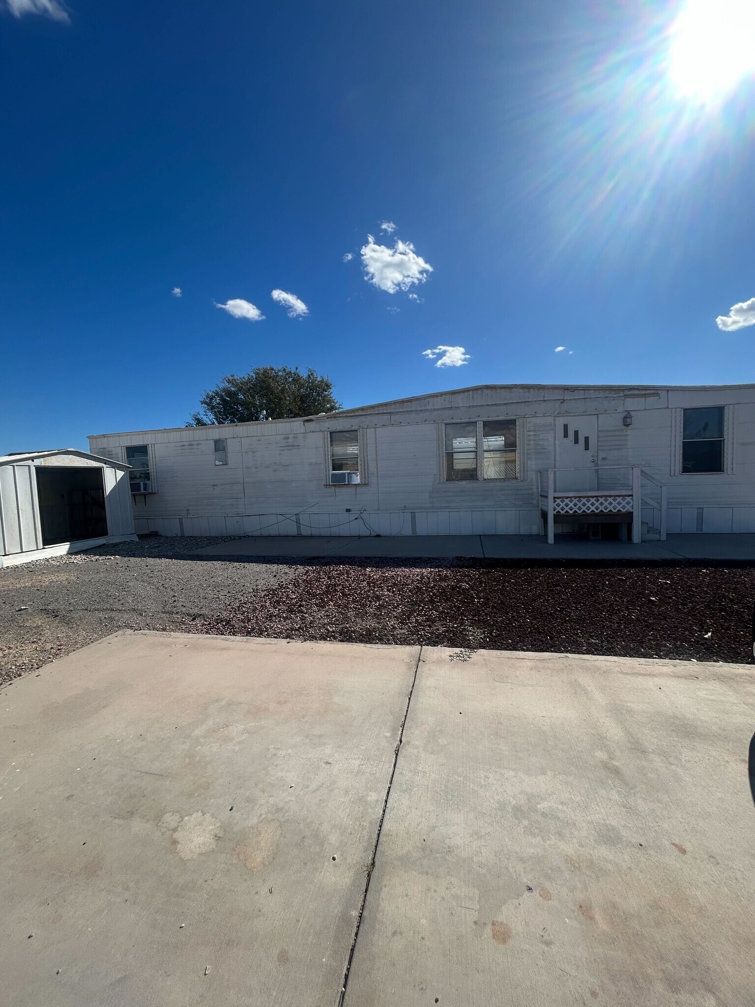 Building Photo - 3601 E Wyoming Ave