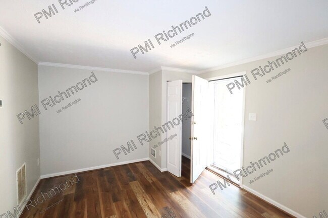 Building Photo - 4802 Ballyshannon Ct