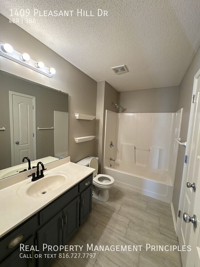 Building Photo - 1409 Pleasant Hill Dr