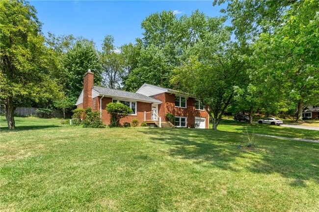 Building Photo - 4030 Circle Dr