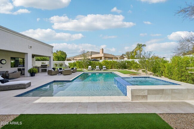 Building Photo - 9899 N 79th Way