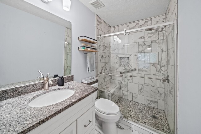 Building Photo - Whitemarsh Island Gem - Charming 3-Bedroom Home on a Corner Lot in Battery Point