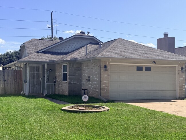 Building Photo - 16151 Barbarossa Dr