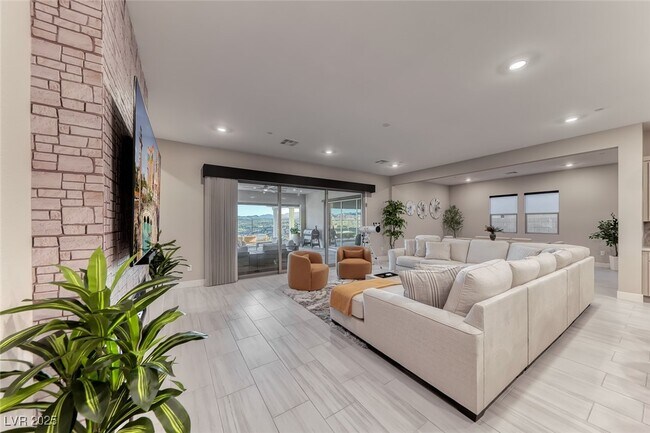 Building Photo - 375 Portus Delphini Ct