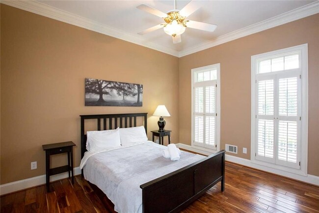 Building Photo - 2531 Old Salem Cir SE