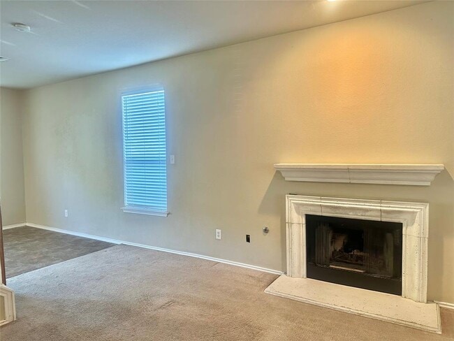 Building Photo - 2624 Haselwood Ln