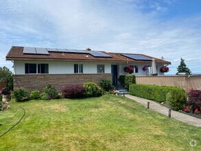 Building Photo - Spectacular Panoramic View at this 5-bed, ...