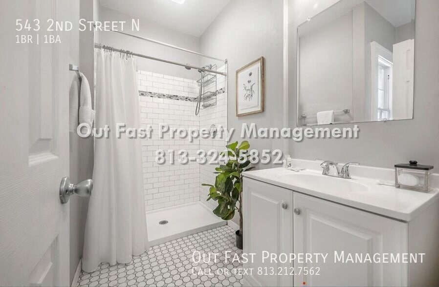 Building Photo - 543 2nd St N