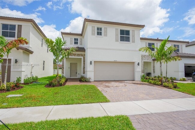 Primary Photo - 2637 SE 24th Ct