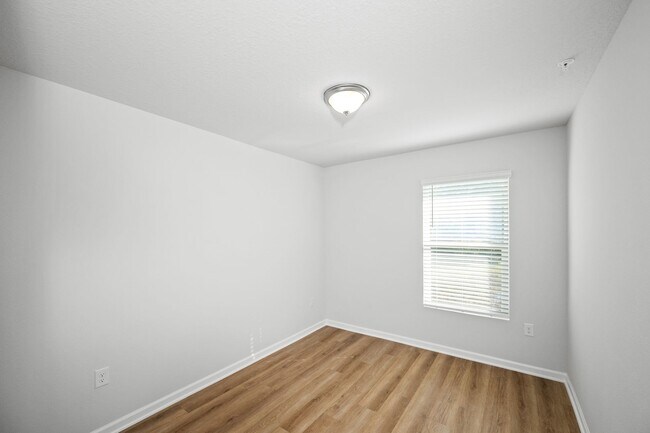 Building Photo - 4246 Lost Bay Dr