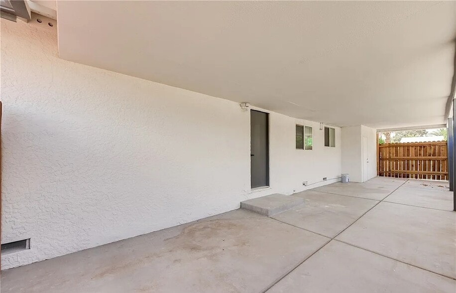 Building Photo - 1229 8th Pl