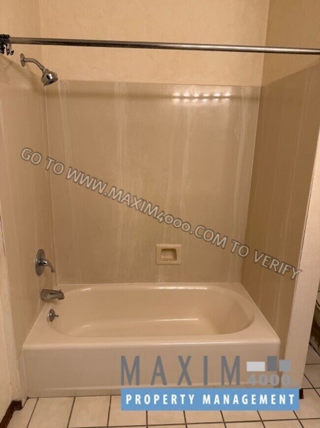 Building Photo - 3530 Ponderosa Way