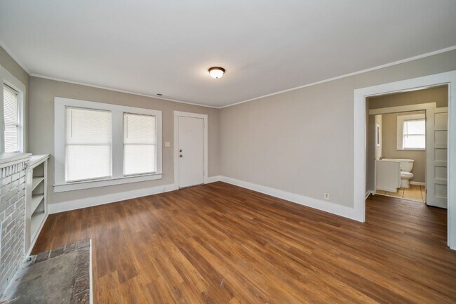 Building Photo - Your Dream Rental Awaits – Fully Renovated and Move-In Ready!
